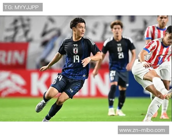 巴拉圭后卫失误助攻韩国严智星抽射破门取得领先 巴拉圭后卫失误助攻韩国严智星抽射破门取得领先