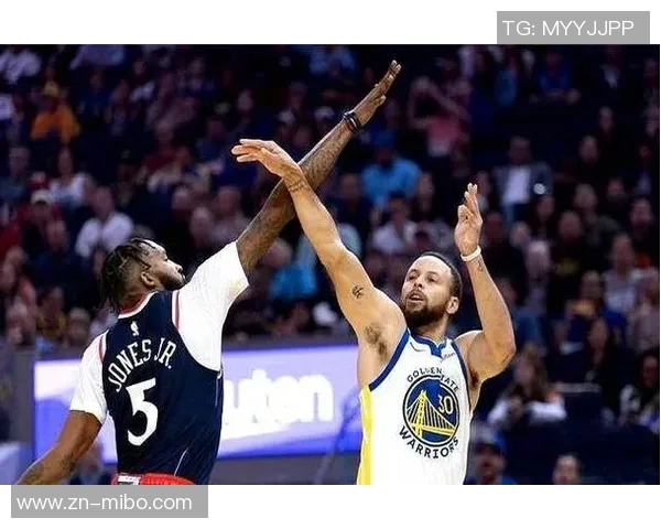 库里期待新赛季揭幕战与湖人对决感觉良好信心满满 库里期待新赛季揭幕战与湖人对决感觉良好信心满满