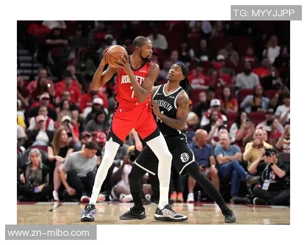 前火箭新星克里斯托弗狂砍49分8板6助6断近期两场比赛合计93分9断表现惊艳